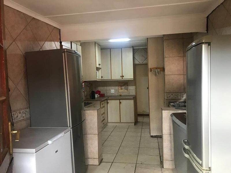 6 Bedroom Property for Sale in Brandwag Free State